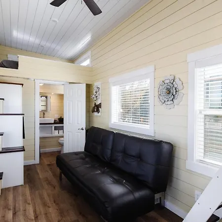 Ruby Red Tiny Home Apple Valley Exterior photo