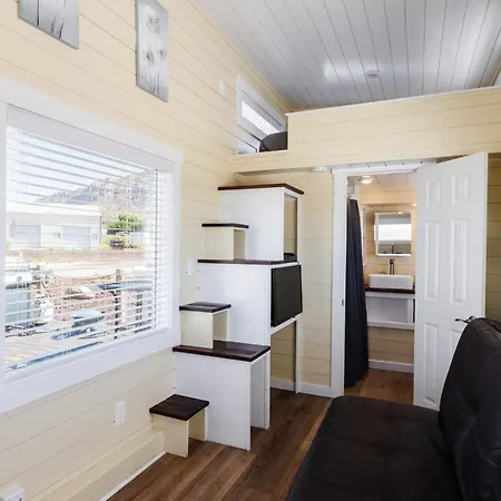 Ruby Red Tiny Home Apple Valley Exterior photo